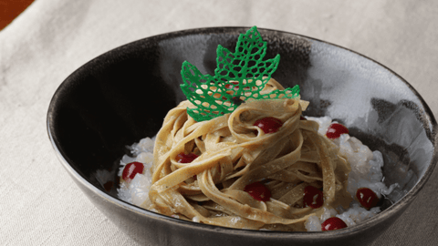 Fettuccine di Campofilone ai funghi porcini, scampi e frutti rossi
